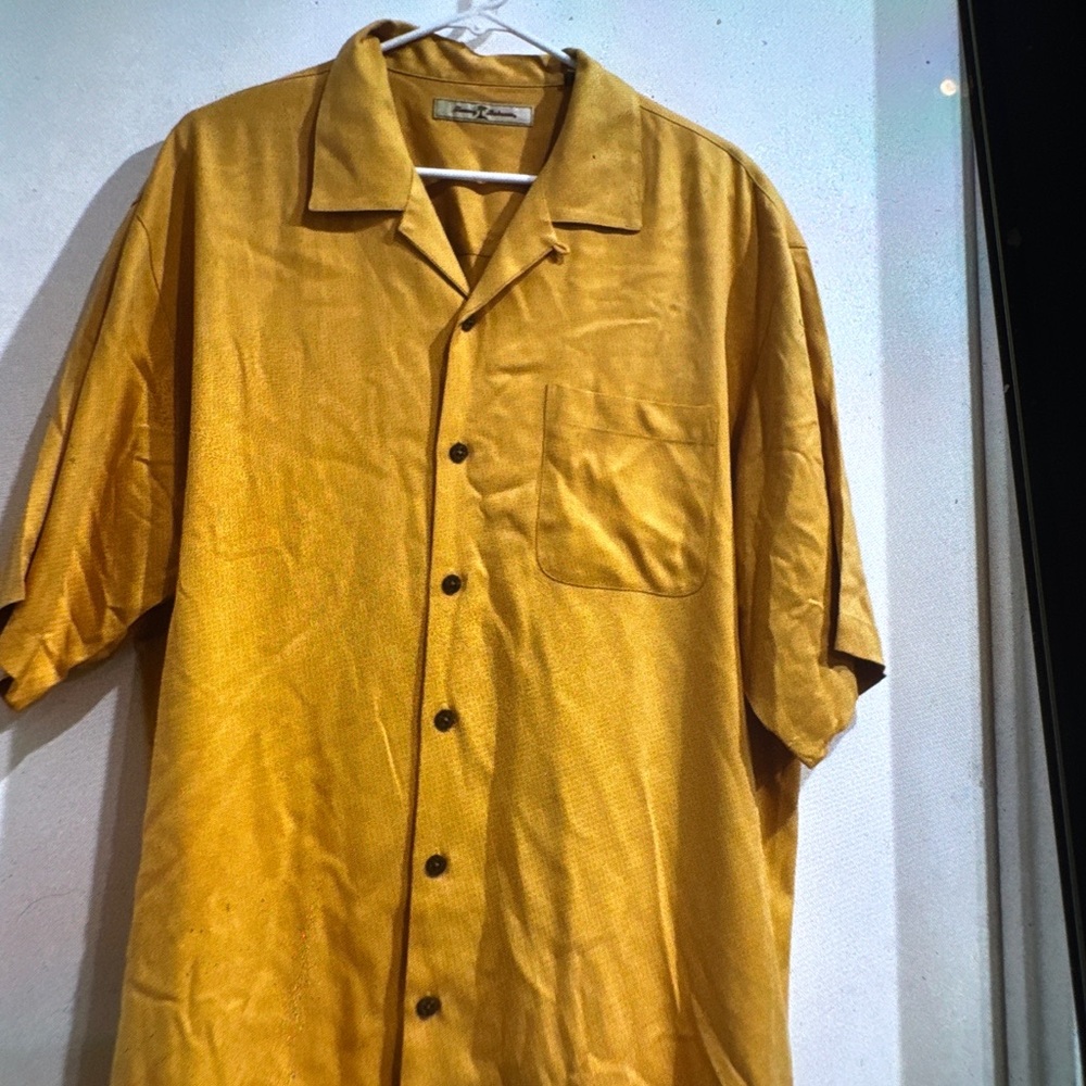 Tommy Bahama vintage style 100% silk  sz L